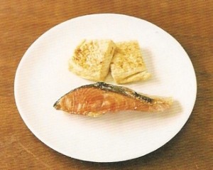 grilled-salmon-rolled-omelet