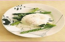 Butter Asparagus with Soft fried Egg