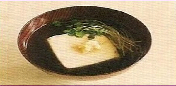 Clear Soup with Tofu 豆腐のすまし汁