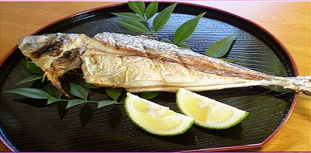 Salted-Grilled Horse Mackerel 鯵の塩焼き