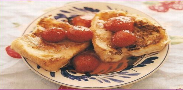Pain Perdu with Strawberry Compote パンペルデュとイチゴのコンポート