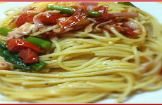 Spaghetti with Tomato and Asparagus